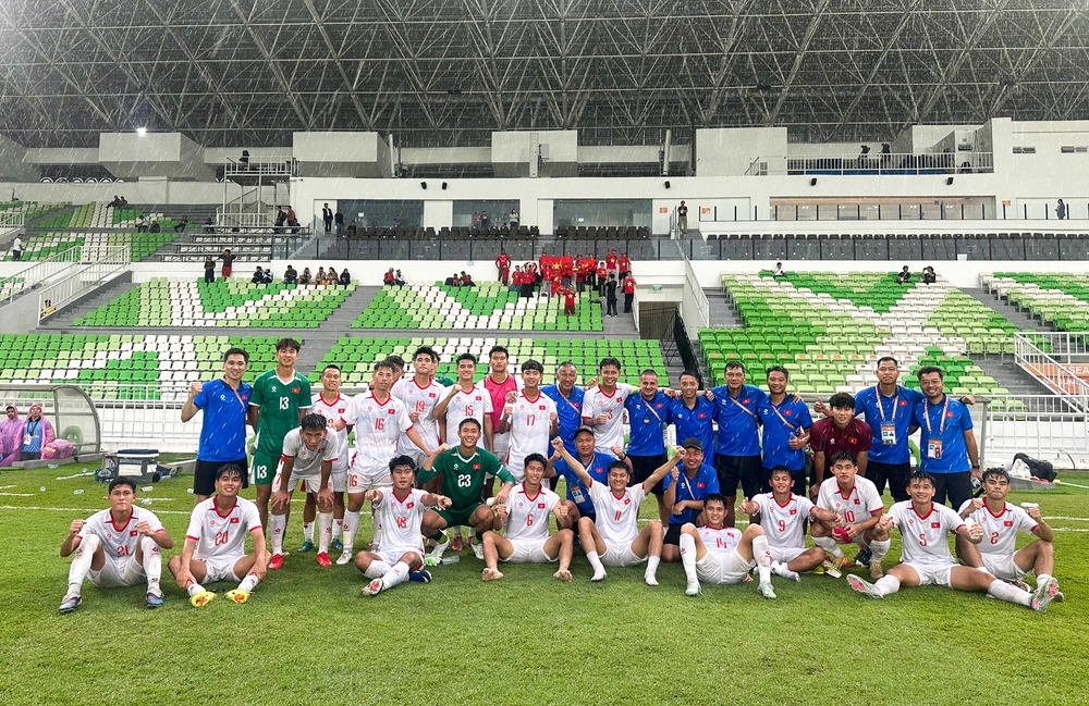 Đối thoại cuối tuần - HLV Hoàng Văn Phúc: “U19 Việt Nam và bước chạy đà cho tương lai” - Ảnh 1.