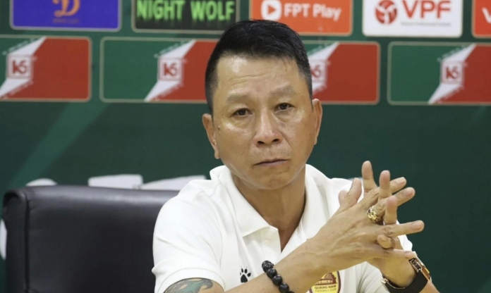 HLV Văn Sỹ Sơn chỉ thẳng đội xuống hạng ở V-League