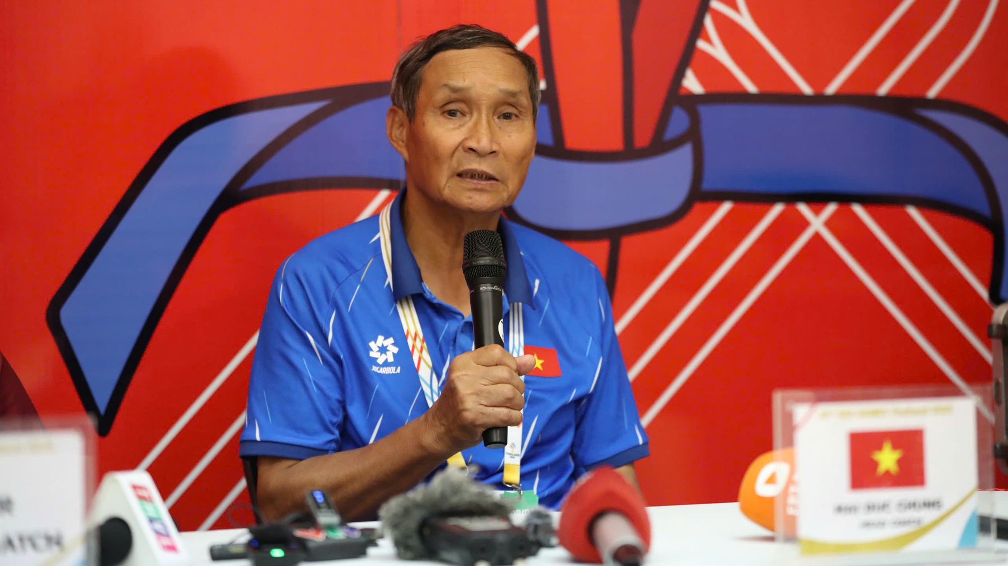 CHÍNH THỨC: HLV Mai Đức Chung tiếp tục dẫn dắt đội tuyển nữ Việt Nam