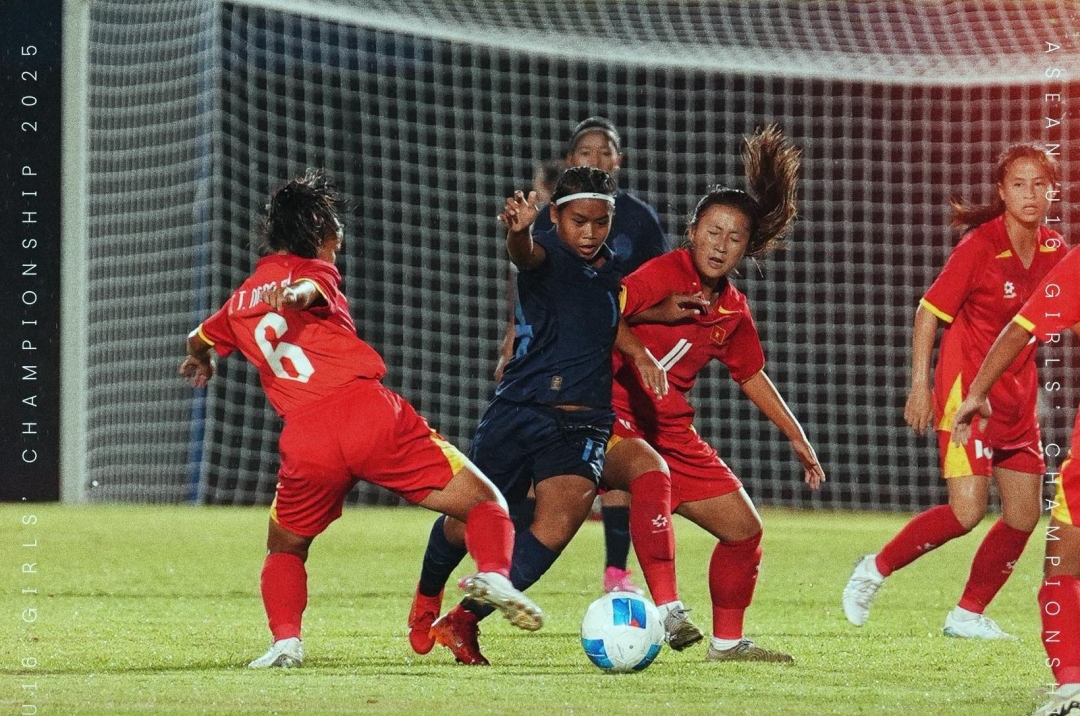 Cambodian fans reacted collectively after a heavy 0-5 loss to Vietnam