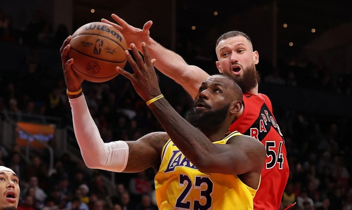 LeBron James lần đầu ghi dưới 10 điểm/trận kể từ năm 2007