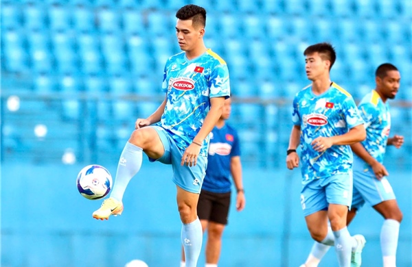 Vietnam - Nepal: Affirming Their Strength