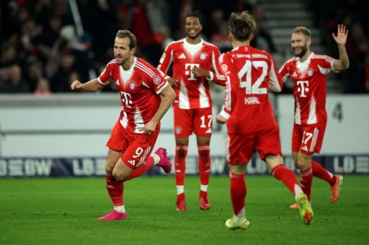 Live football Bayern Munich vs Stuttgart, 22:30 tonight April 19