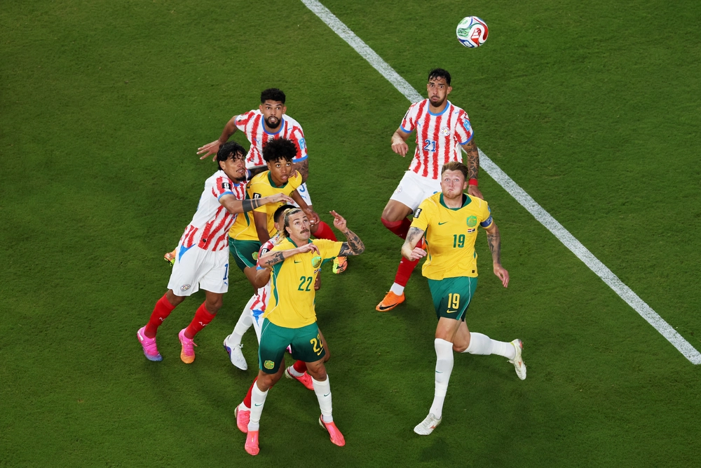 World Cup trên sân nhà: Giấc mơ lớn hay trái tim lớn? - Ảnh 1.