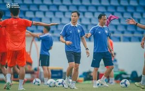 Why did Da Nang make a last-minute reversal, retaining Coach Le Duc Tuan?