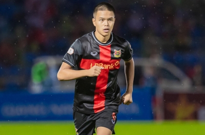 Overseas Vietnamese player Trần Thành Trung keeps scoring for the Vietnam team