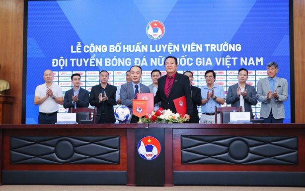 Coach Hoàng Văn Phúc: 'I am confident in taking the role of head coach for the Vietnam women's national team'