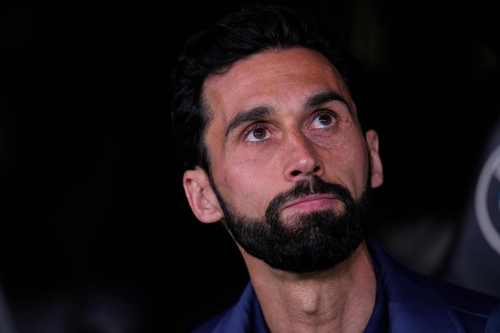 Nhân vật: Kompany sẽ phải xếp hàng như Pep và Mou - Ảnh 1.