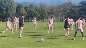 U17 越南迅速適應,在日本進行首次熱身賽訓練