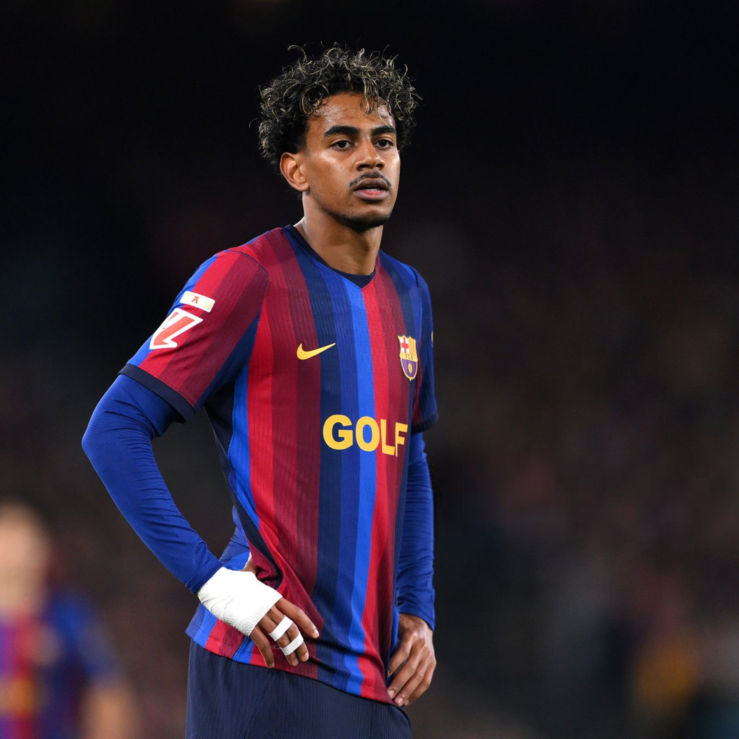 ĐIỂM NHẤN Barcelona 1-2 Real Madrid: Mourinho thắng lớn nhờ Mbappe, Barca trả giá vì Yamal - Ảnh 3. ĐIỂM NHẤN Barcelona 1-2 Real Madrid: Mourinho thắng lớn nhờ Mbappe, Barca trả giá vì Yamal - Ảnh 3.