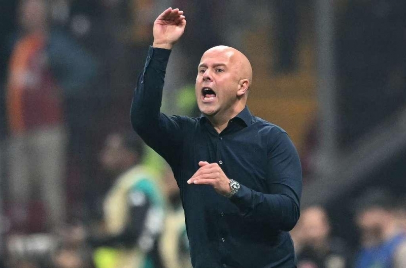 Liverpool fans sharply criticize Arne Slot following consecutive defeats