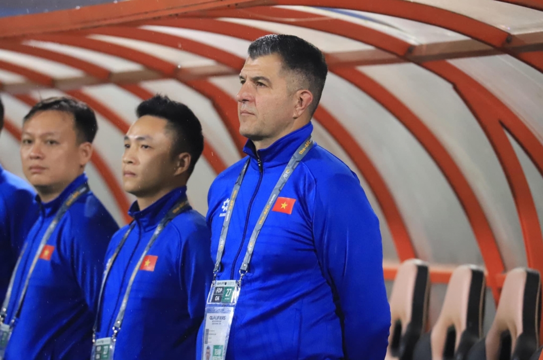 Brazilian coach continuously wins championships in Vietnam