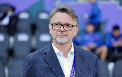 HOT: Will Coach Troussier return to Vietnam for work?