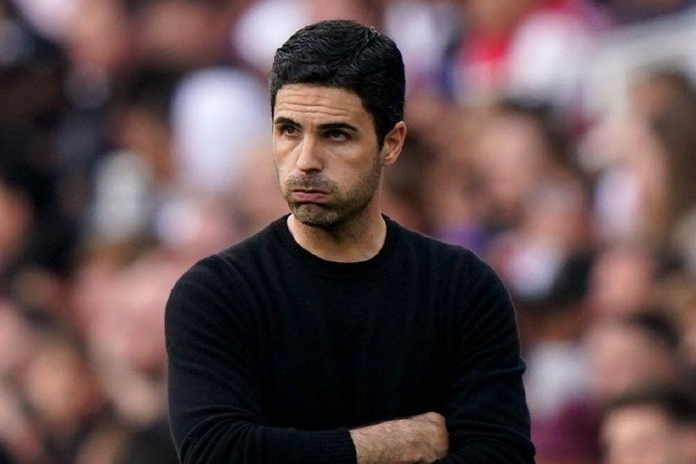 A major threat has emerged for Mikel Arteta and Arsenal