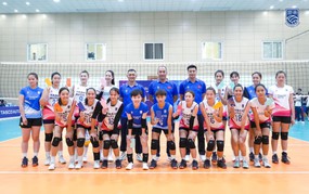 Coach Tuấn Kiệt's team receives a bonus after a friendly match ahead of the major tournament.