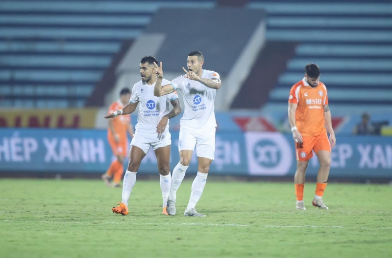 Nam Định struggled to secure a draw against Đà Nẵng at Thiên Trường Stadium