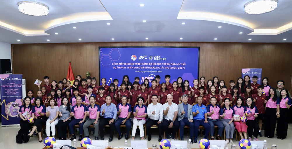 AFC hỗ trợ bóng đá Việt Nam phát triển bóng đá nữ  - Ảnh 1.