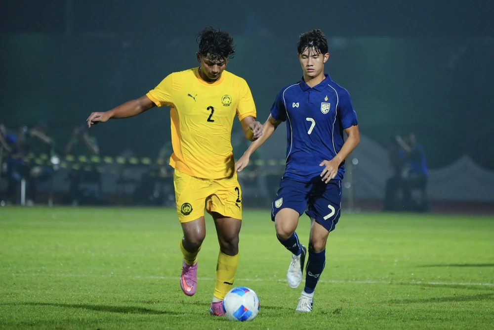 HLV Thái Lan nói điều bất ngờ trước khả năng gặp U19 Việt Nam tại bán kết giải Đông Nam Á - Ảnh 1.