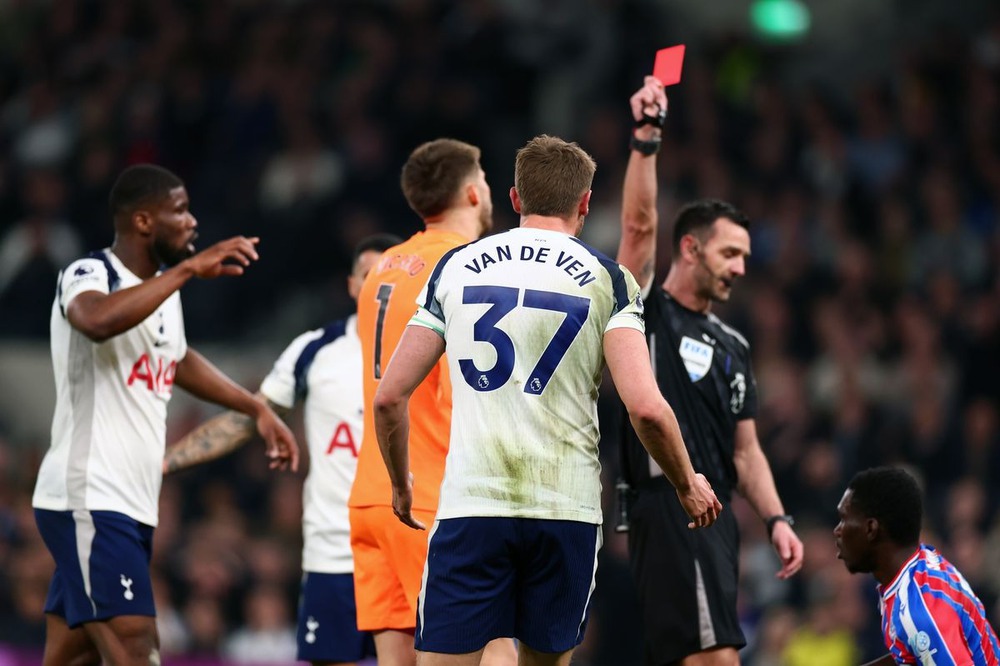 Tottenham sắp rớt hạng, vì đâu? - Ảnh 1.
