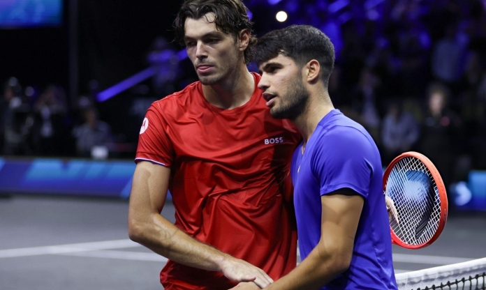 Alcaraz thua sốc, đẩy tuyển Châu Âu vào thế khó ở Laver Cup 2025