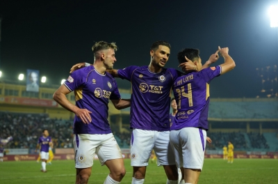 Hanoi FC Returns to Championship Race After Big Win Over SLNA