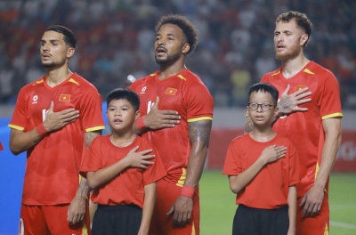 Indonesian fans react strongly as Vietnam wins 4-0 before the AFF Cup
