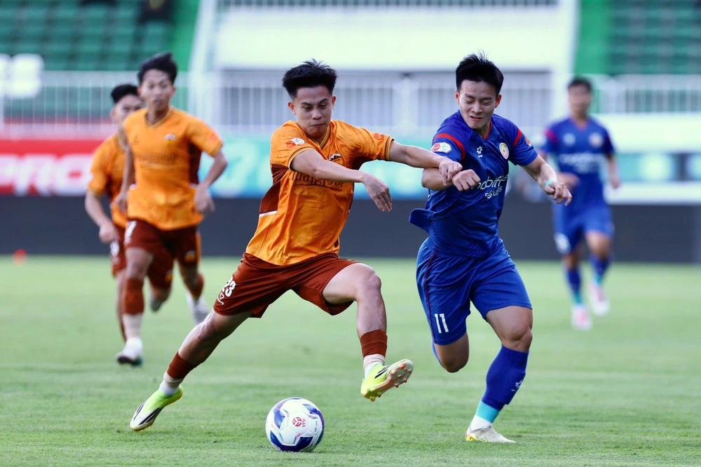 V-League còn nóng ba cuộc đua cuối mùa: Top 3, top 5 và cuộc chiến trụ hạng - Ảnh 4. V-League còn nóng ba cuộc đua cuối mùa: Top 3, top 5 và cuộc chiến trụ hạng - Ảnh 4.