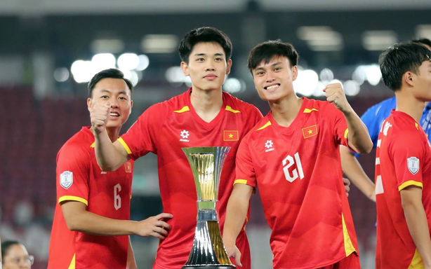 Coach Kim Sang Sik is strict with Vietnam's U23 generation.