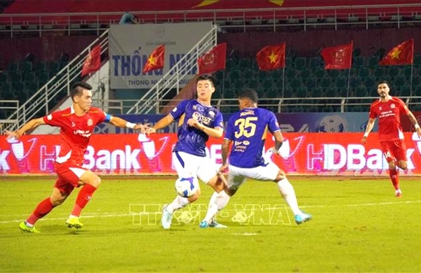 Song Lam Nghe An - Hanoi FC: Heating Up in the ‘Fiery Cauldron’ of Vinh