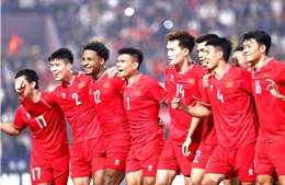 Nguyễn Xuân Son returns to the Vietnam national team for the match against Laos.