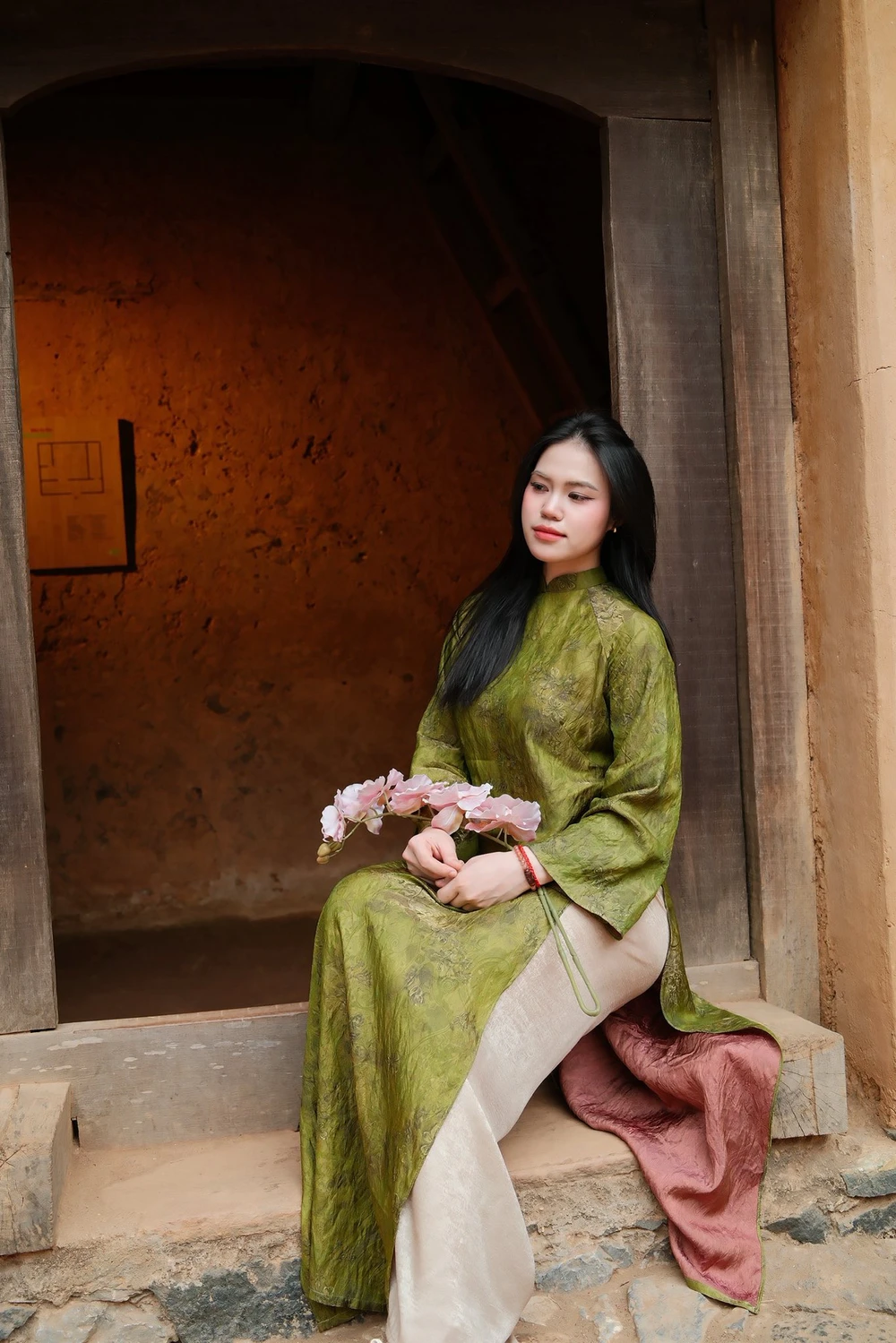 Hot girl bóng chuyền Việt Nam đẹp dịu dàng ngày đầu xuân, sẵn sàng chinh phục đỉnh cao sau cuộc hồi sinh thần kỳ - Ảnh 1.