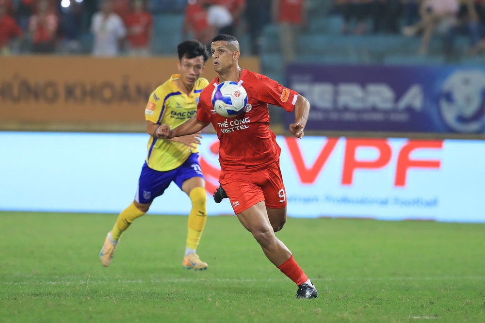 Đội bóng của Hoàng Đức thắng chật vật, Viettel khẳng định đẳng cấp ở tứ kết cúp Quốc gia - Ảnh 2.