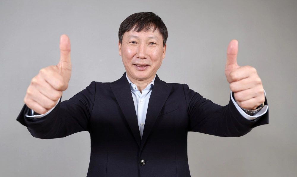 Bóng đá Việt Nam vươn tầm châu Á dưới thời HLV Kim Sang Sik - Ảnh 1.