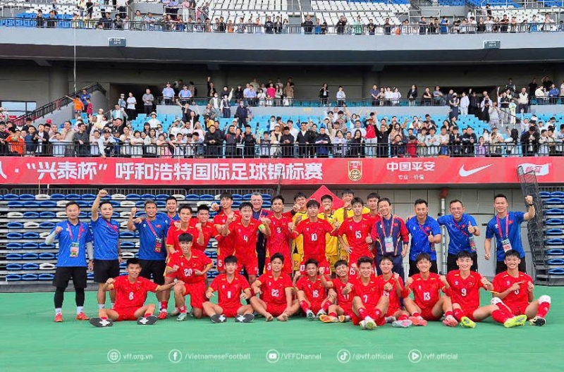 Brazilian coach leads Vietnam U17 to play 3 matches in Japan