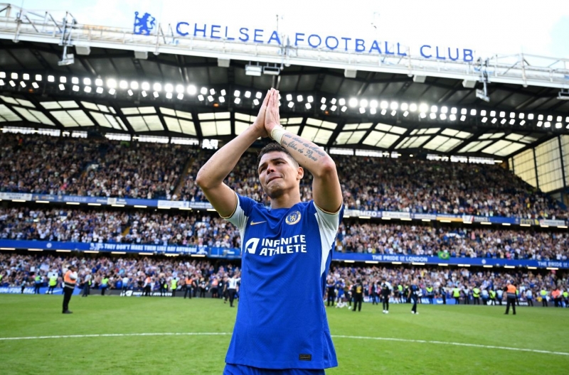 Thiago Silva is set to return to the Premier League and may face Chelsea.