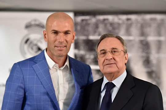Zinedine Zidane Returns to Bernabeu