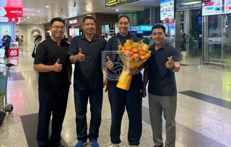 The Hanoi women&#39;s volleyball team officially welcomes an American foreign player