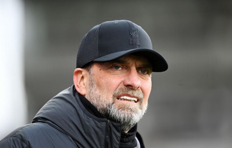 Jurgen Klopp speaks frankly about replacing the Manchester United legend