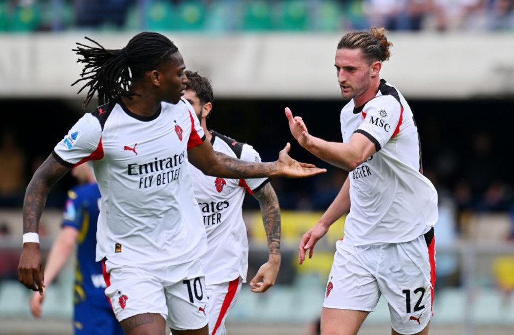 AC Milan giành chiến thắng sít sao 1-0 trước Hellas Verona đang xếp cuối bảng để vươn lên vị trí thứ hai trên bảng xếp hạng Serie A, đồng thời đẩy đội chủ nhà ngày càng lún sâu vào nguy cơ xuống hạng.