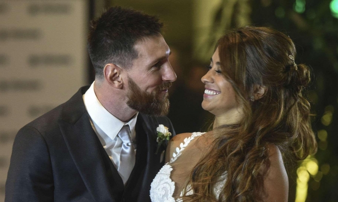 Messi phản ứng bùng nổ khi được nhắc đến chuyện 'giường chiếu'