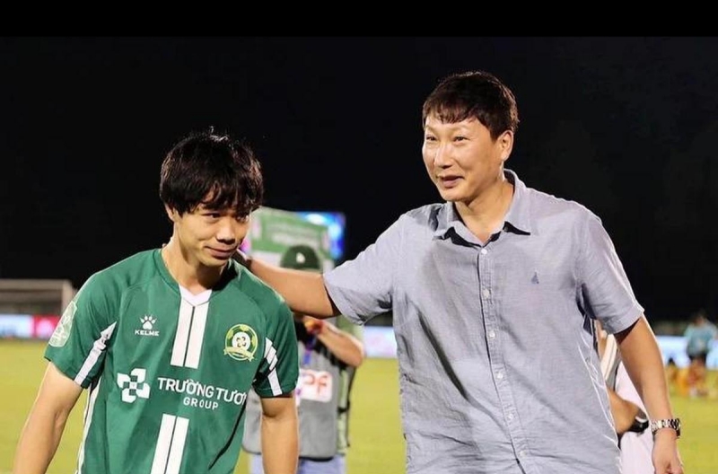 Cong Phuong is preparing to go to Singapore