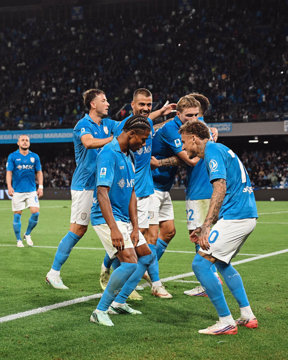 Napoli sẽ đánh bại chủ nhà Monza? Ảnh: CLB Napoli