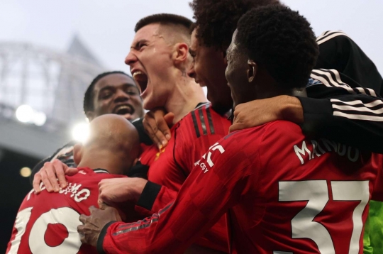 'Manchester United will be a Premier League title contender'