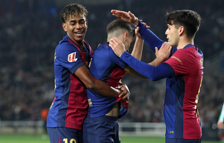 Darkness looms over Barca as the &#39;golden boy&#39; delivers the worst news