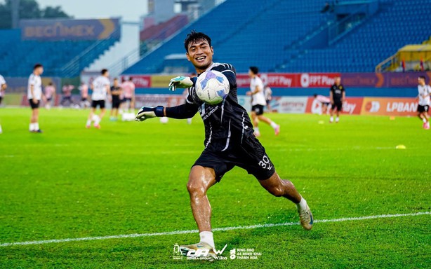 Goalkeeper Y Êli Niê has joined Hanoi Police FC.