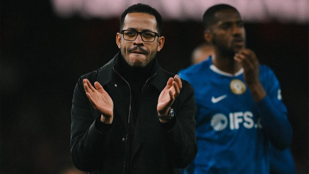 Cổ động viên Chelsea ngao ngán đội nhà bởi những sai lầm không đáng có - Ảnh 2. Cổ động viên Chelsea ngao ngán đội nhà bởi những sai lầm không đáng có - Ảnh 2.