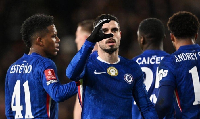 Lập hat-trick siêu đẳng, sao Bồ Đào Nha khiến HLV Chelsea phấn khích