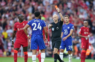The unexpected career move of Chelsea's "nemesis" referee