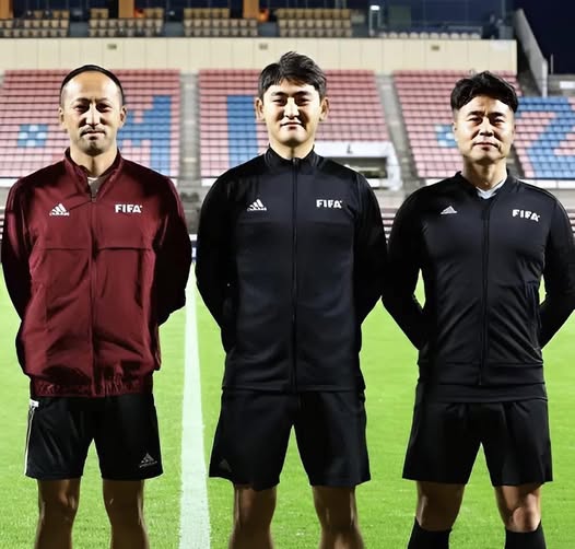 Tin nóng bóng đá Việt hôm nay 25/3: Trọng tài Hàn Quốc bắt trận Việt Nam gặp Malaysia; Tuyển thủ Bangladesh đá giải ngoại hạng Anh đến Việt Nam - Ảnh 1. Tin nóng bóng đá Việt hôm nay 25/3: Trọng tài Hàn Quốc bắt trận Việt Nam gặp Malaysia; Tuyển thủ Bangladesh đá giải ngoại hạng Anh đến Việt Nam - Ảnh 1.