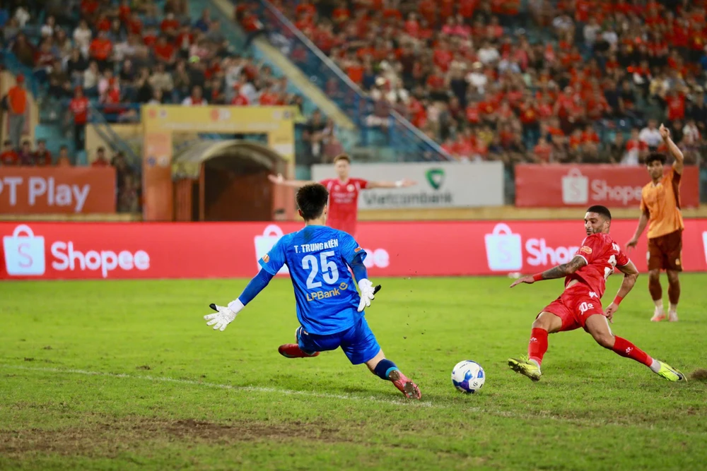 Tin nóng bóng đá Việt hôm nay 1/3: Thủ môn U23 Việt Nam mong sớm tăng cân; CAHN thắng 7 trận liền ở V-League - Ảnh 1.